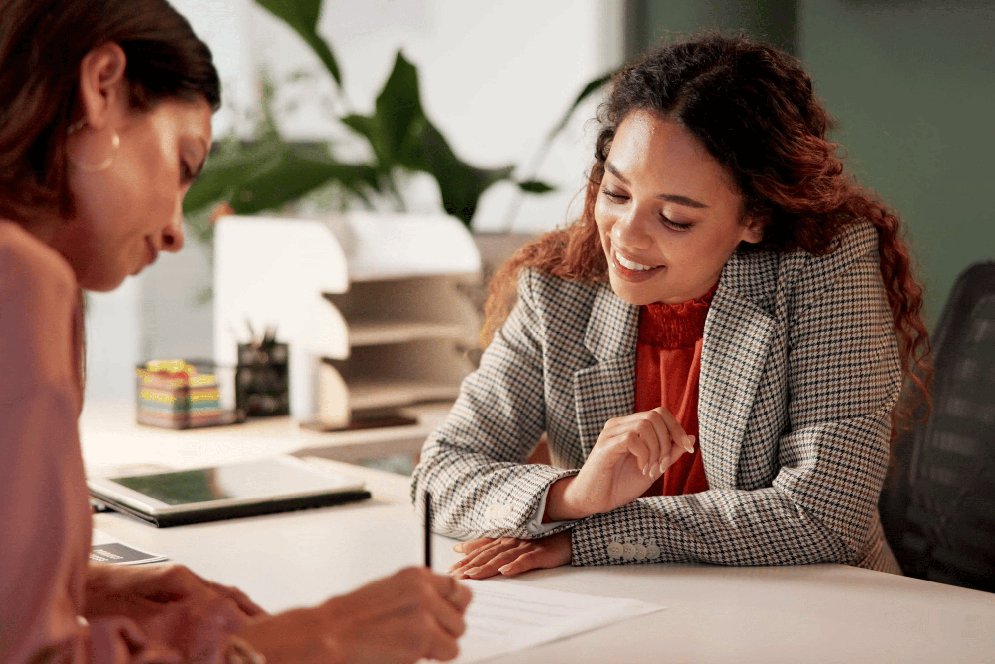 Advisor supporting client with employee benefits services